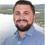 Land Listing Agent Photo