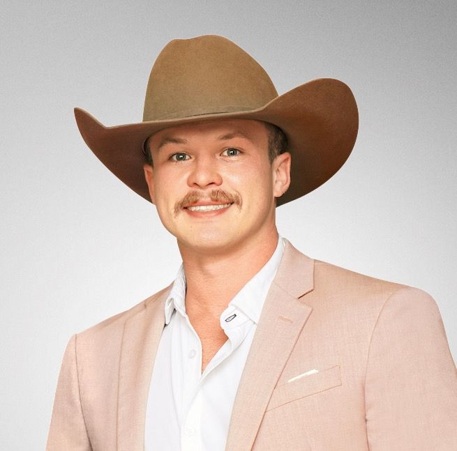 Land Listing Agent Photo