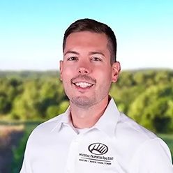 Land Listing Agent Photo