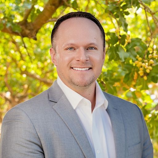 Land Listing Agent Photo