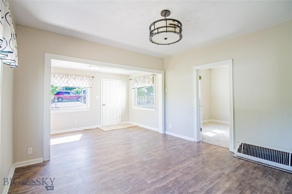 Land Listing Agent Photo