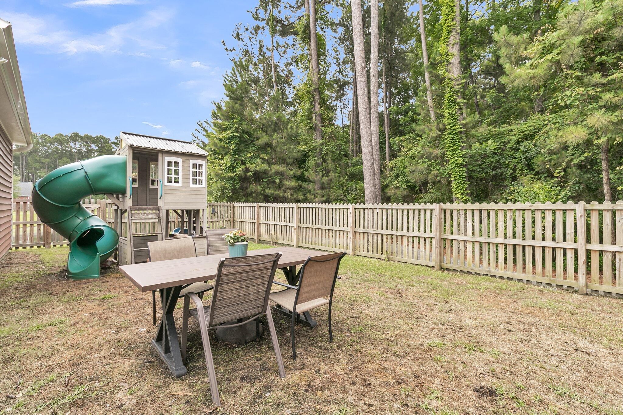 Land Listing Agent Photo