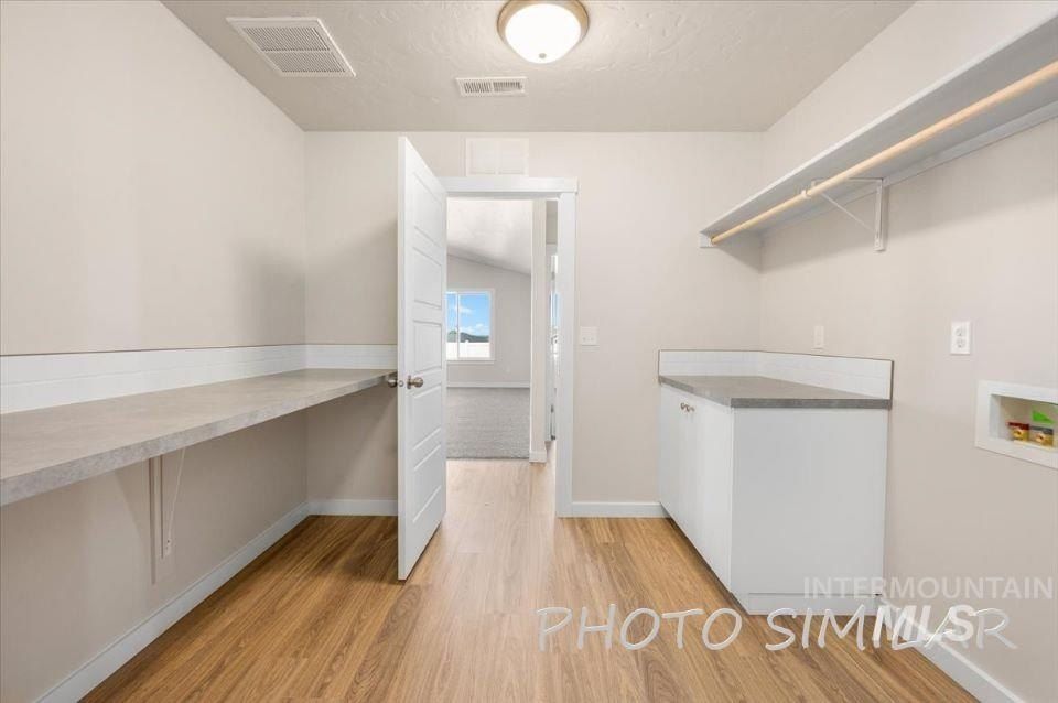 Land Listing Agent Photo