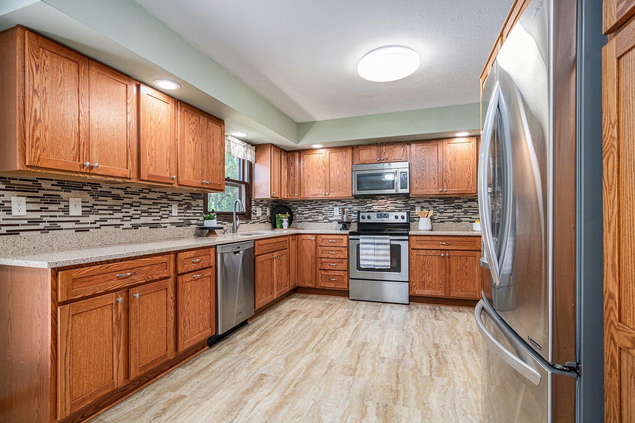 Land Listing Agent Photo