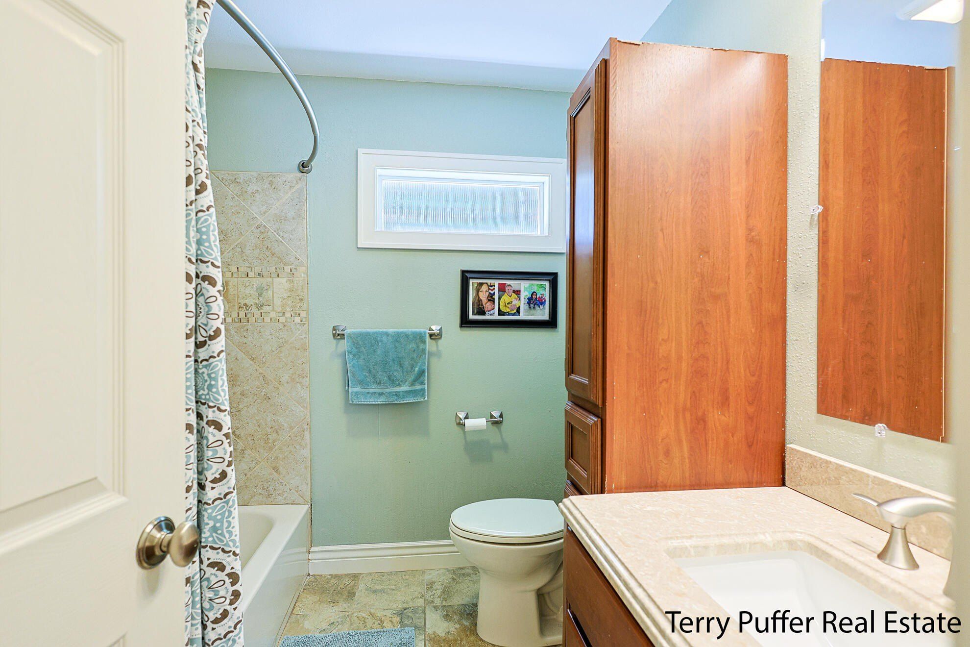 Land Listing Agent Photo