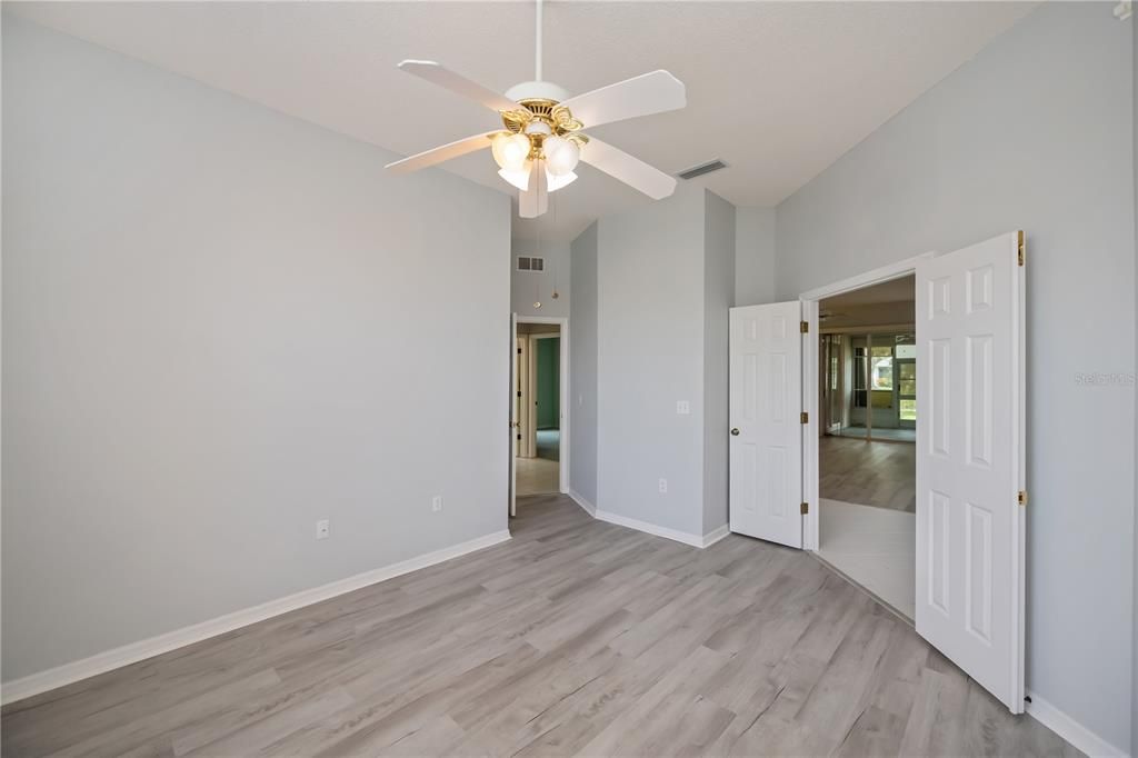 Land Listing Agent Photo