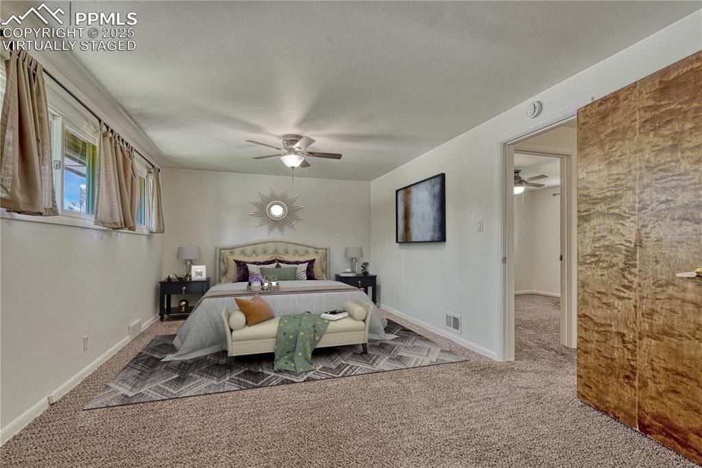 Land Listing Agent Photo