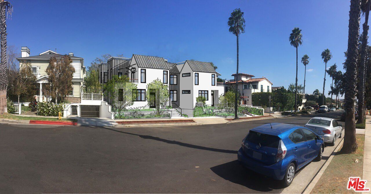 Land Listing Agent Photo