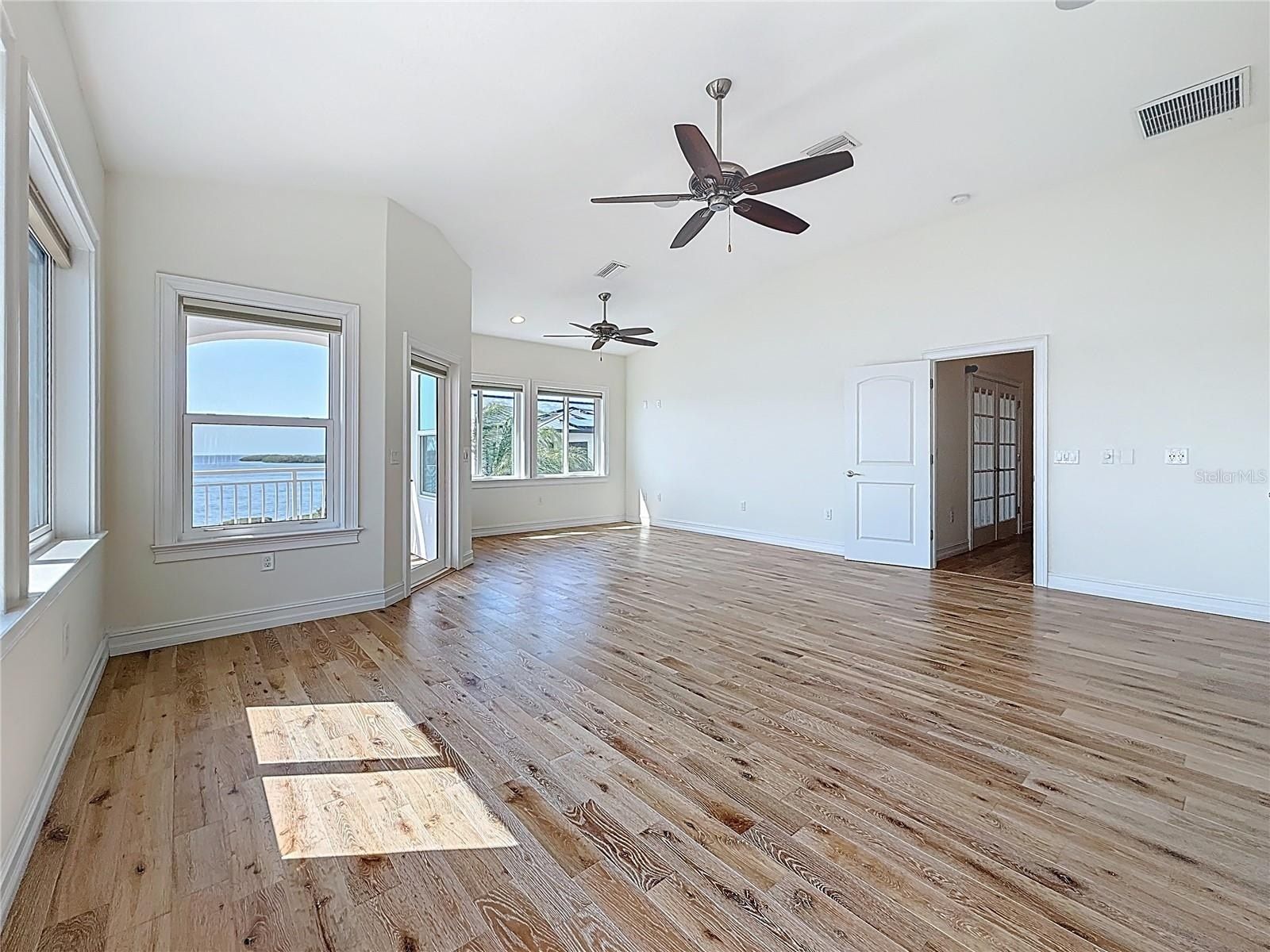 Land Listing Agent Photo