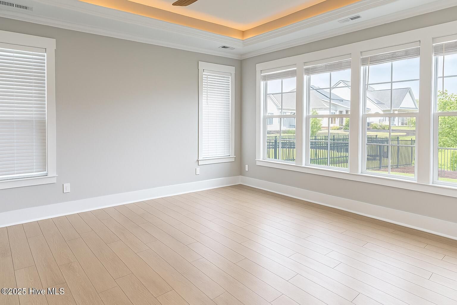 Land Listing Agent Photo