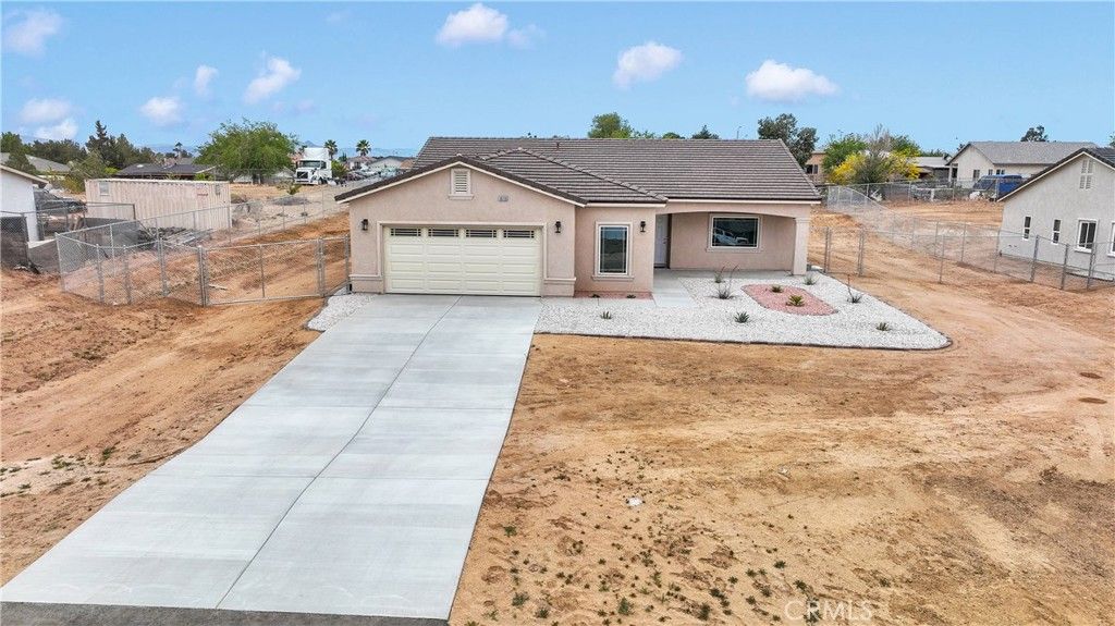 Land Listing Agent Photo