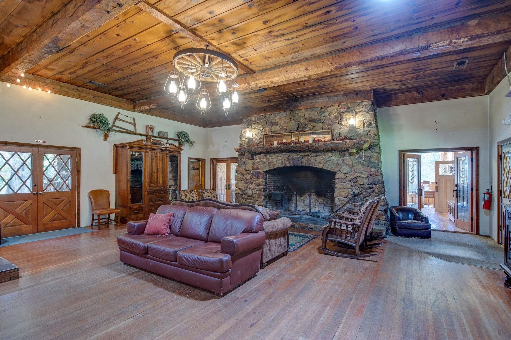 Land Listing Agent Photo