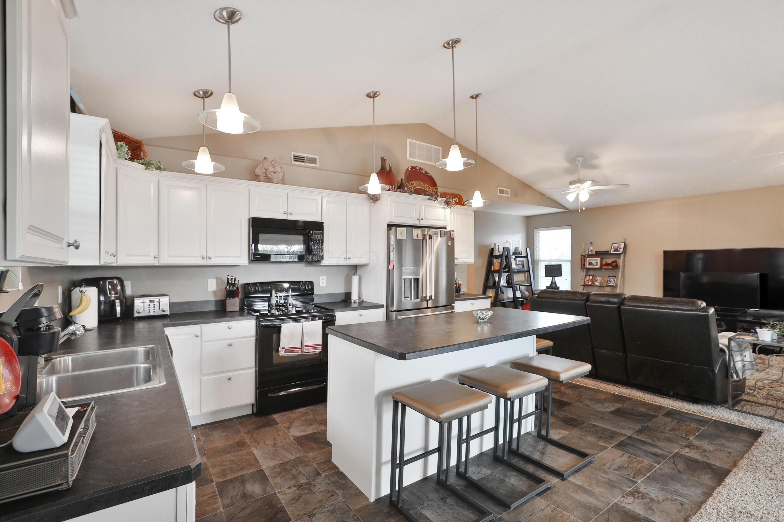 Land Listing Agent Photo