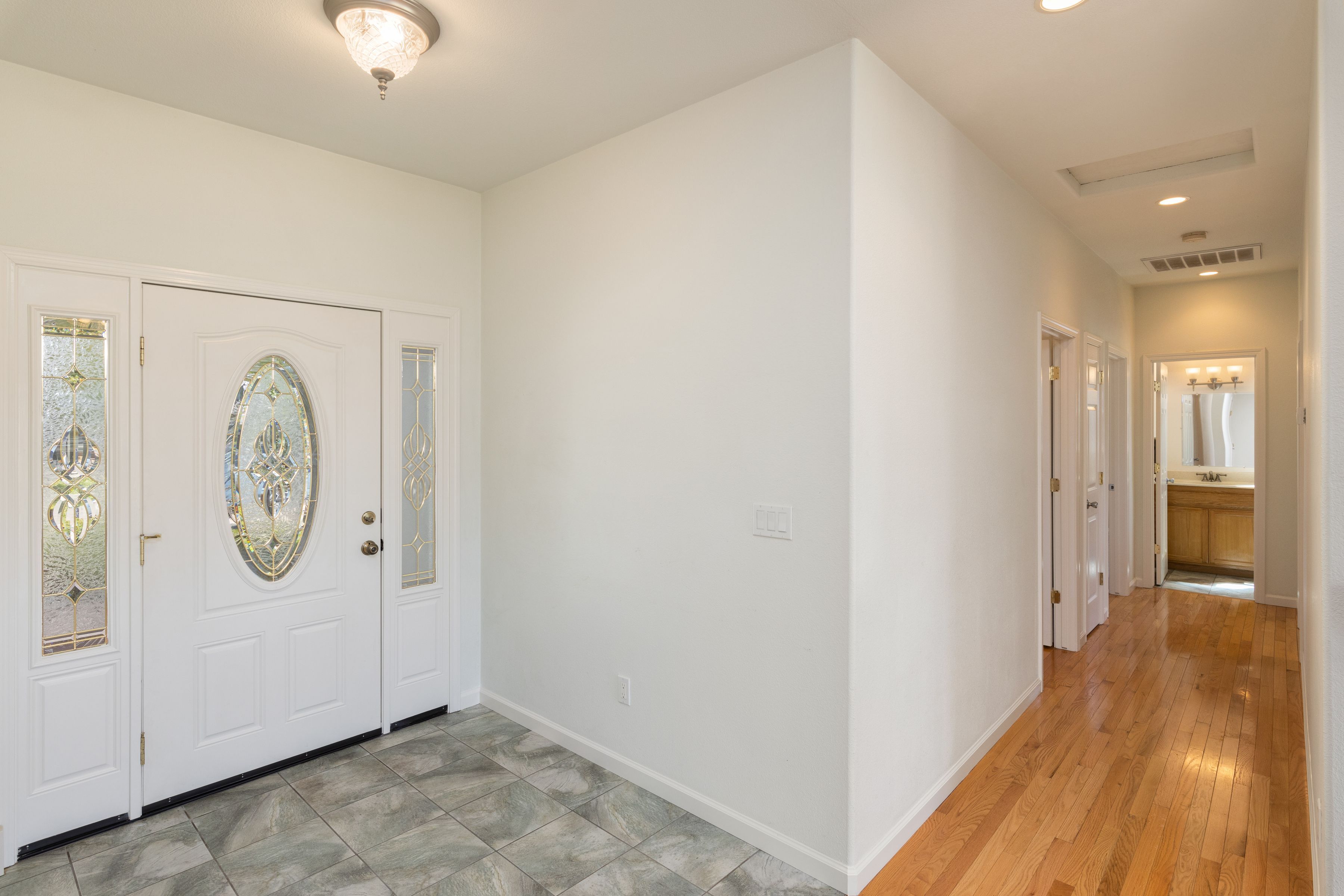 Land Listing Agent Photo