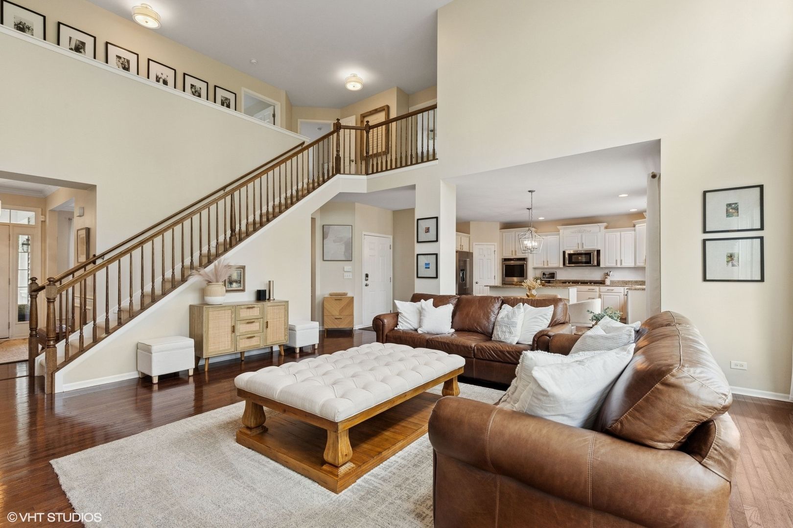 Land Listing Agent Photo