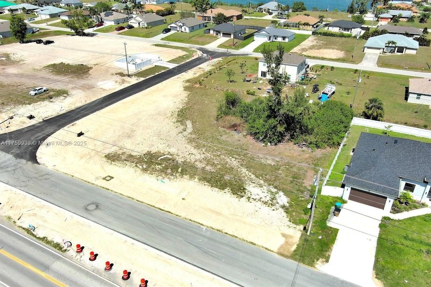 Land Listing Agent Photo