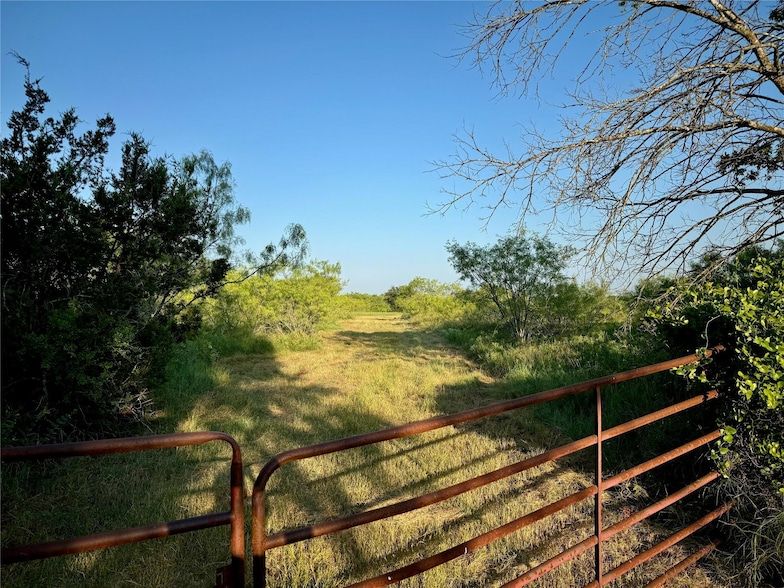 Land Listing Agent Photo