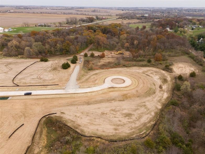 Land Listing Agent Photo