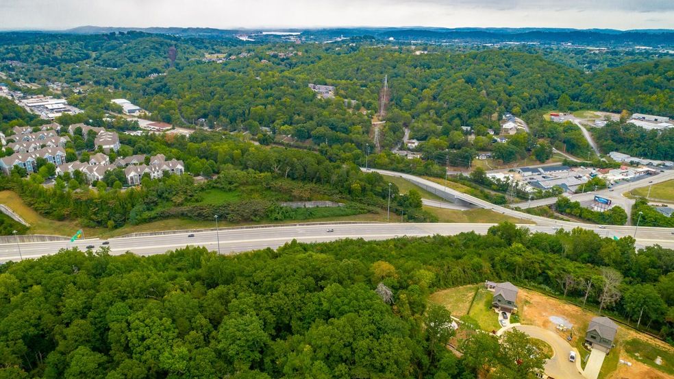 Land Listing Agent Photo