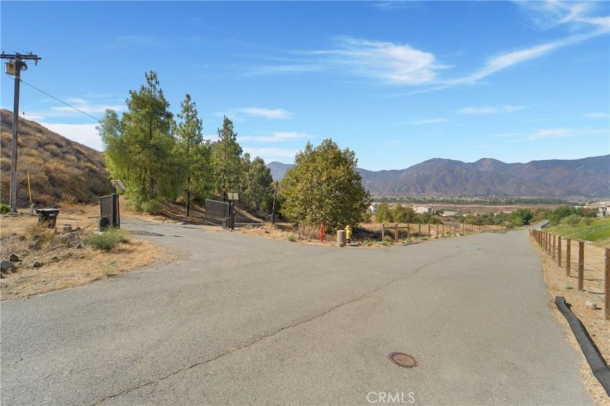Land Listing Agent Photo