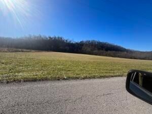 Land Listing Agent Photo