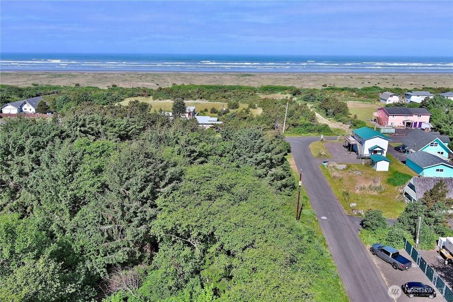 Land Listing Agent Photo