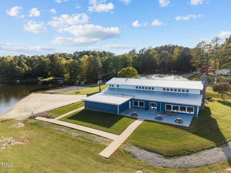 Land Listing Agent Photo