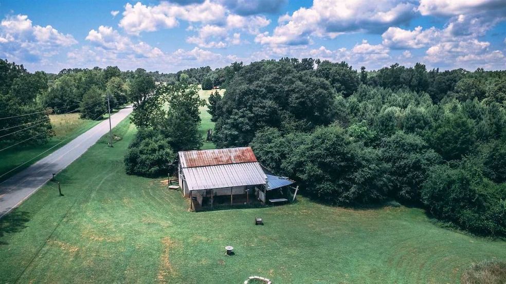 Land Listing Agent Photo