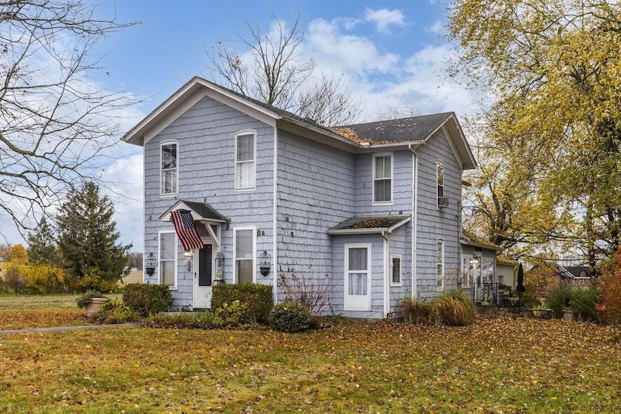Land Listing Agent Photo