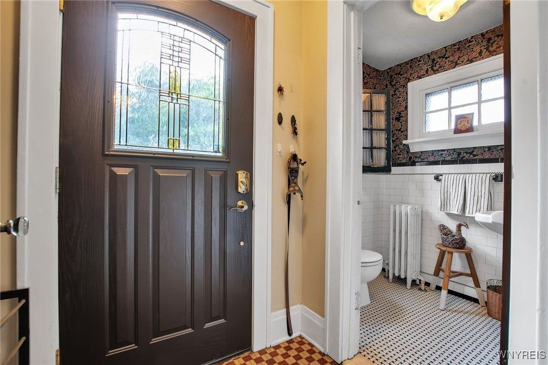 Land Listing Agent Photo