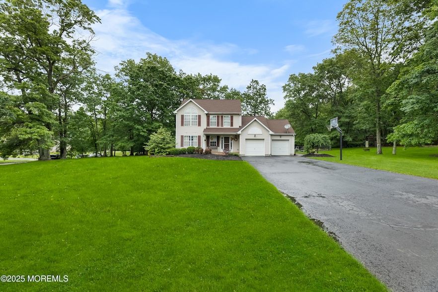 Land Listing Agent Photo