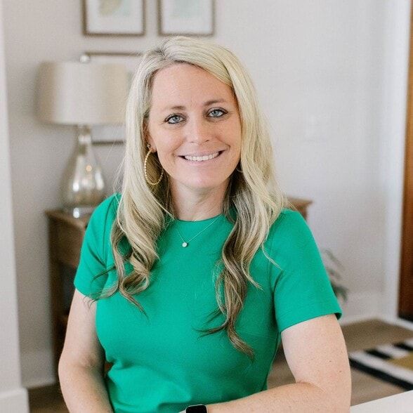 Land Listing Agent Photo