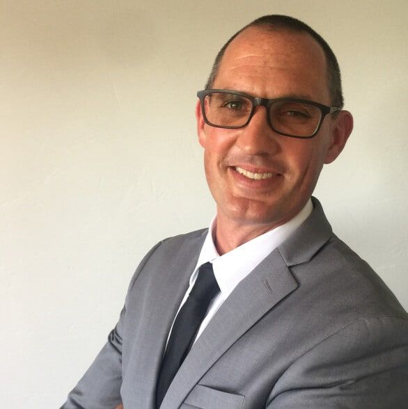 Land Listing Agent Photo