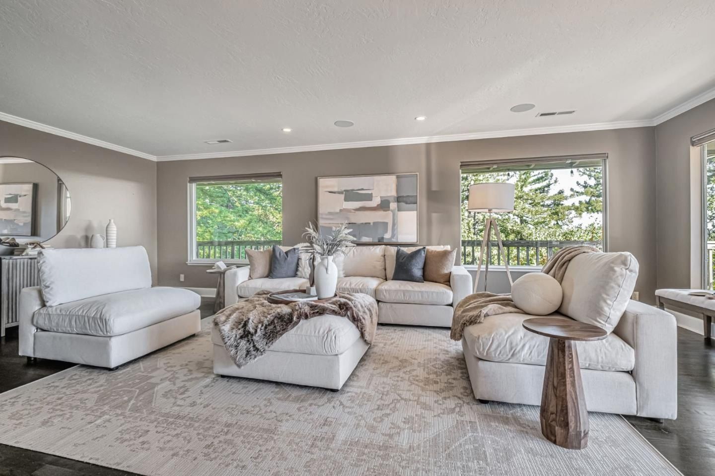 Land Listing Agent Photo