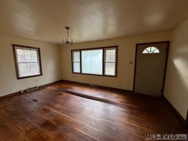 Land Listing Agent Photo