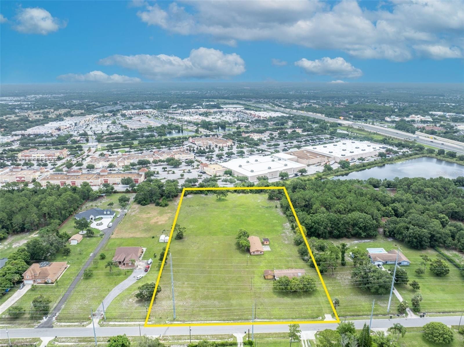 Land Listing Agent Photo