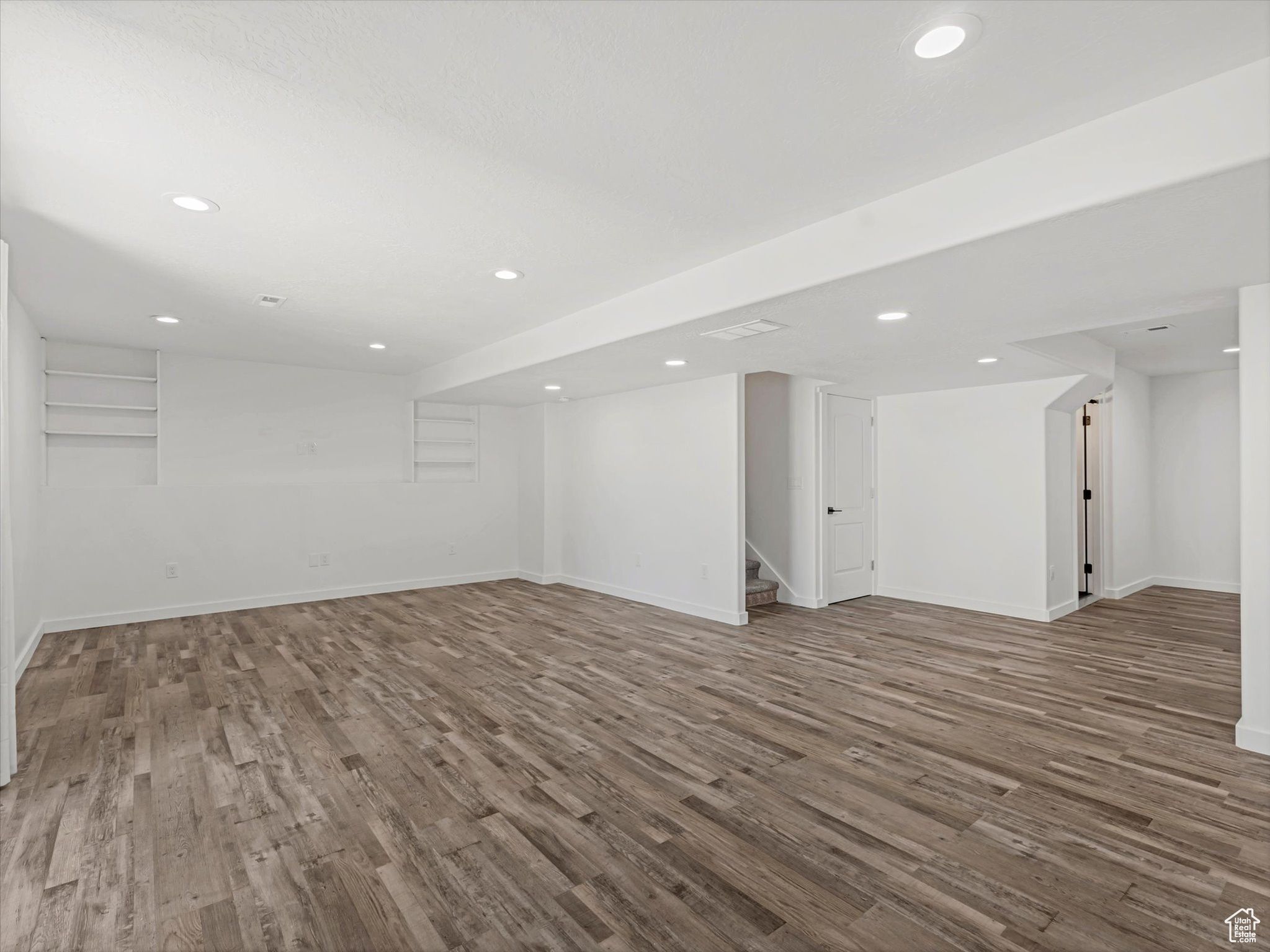 Land Listing Agent Photo