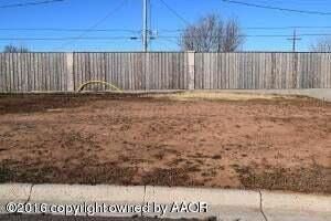 Land Listing Agent Photo