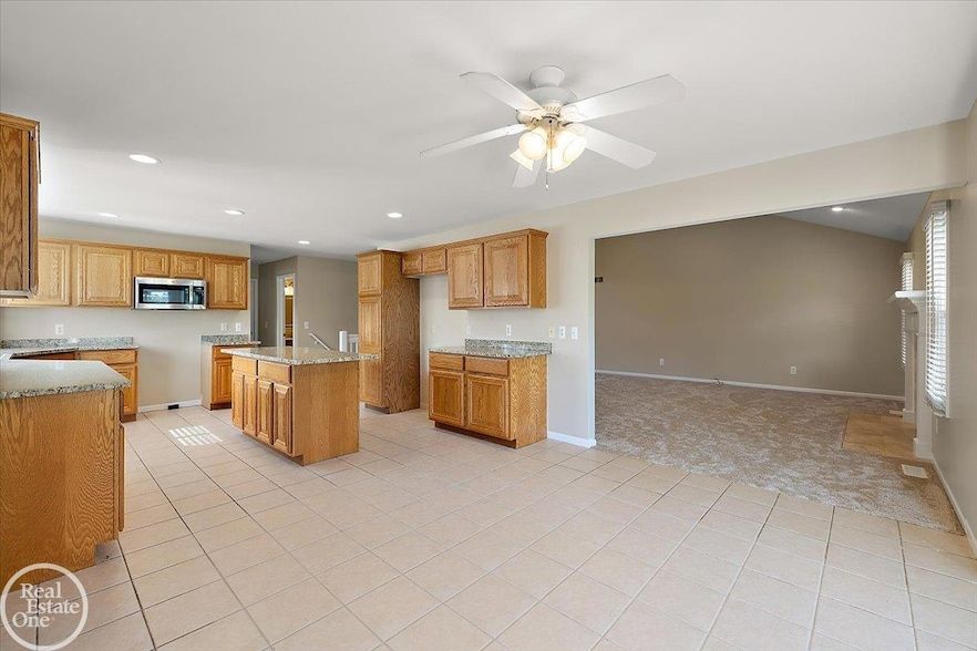 Land Listing Agent Photo