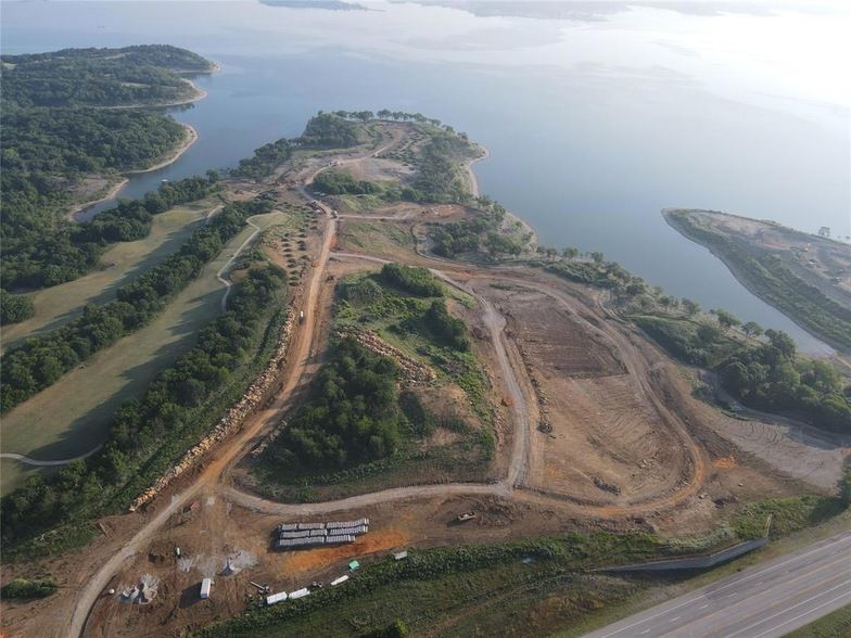 Land Listing Agent Photo