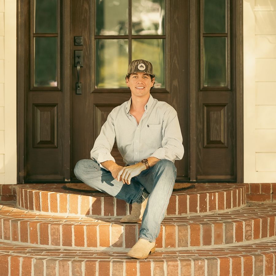 Land Listing Agent Photo