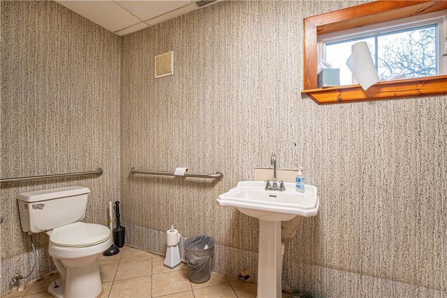 Land Listing Agent Photo