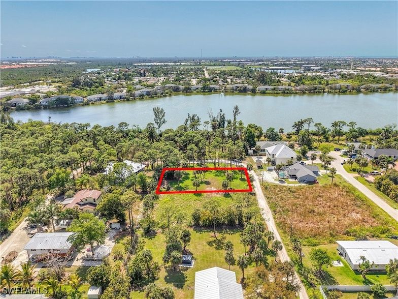 Land Listing Agent Photo