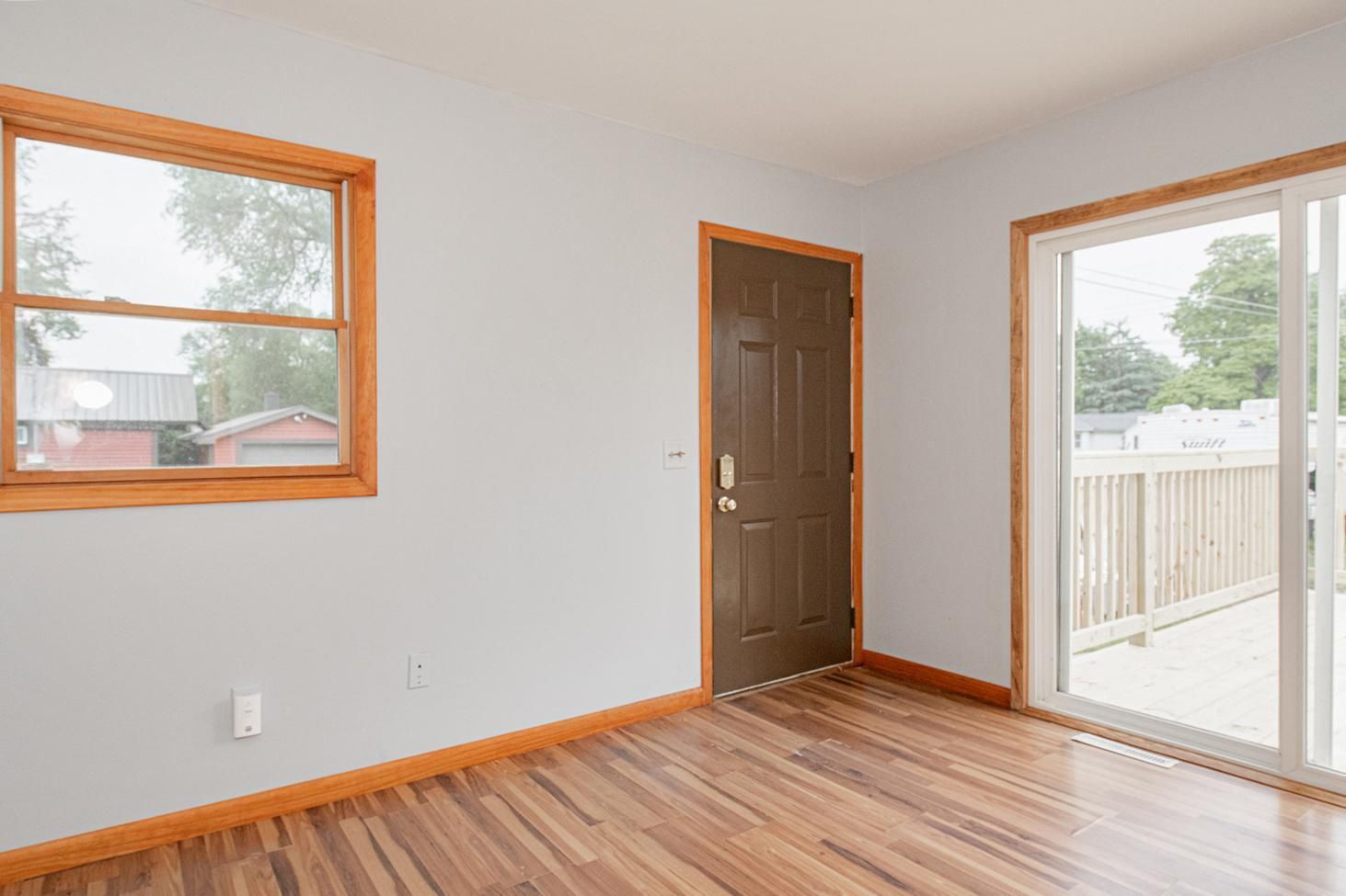 Land Listing Agent Photo