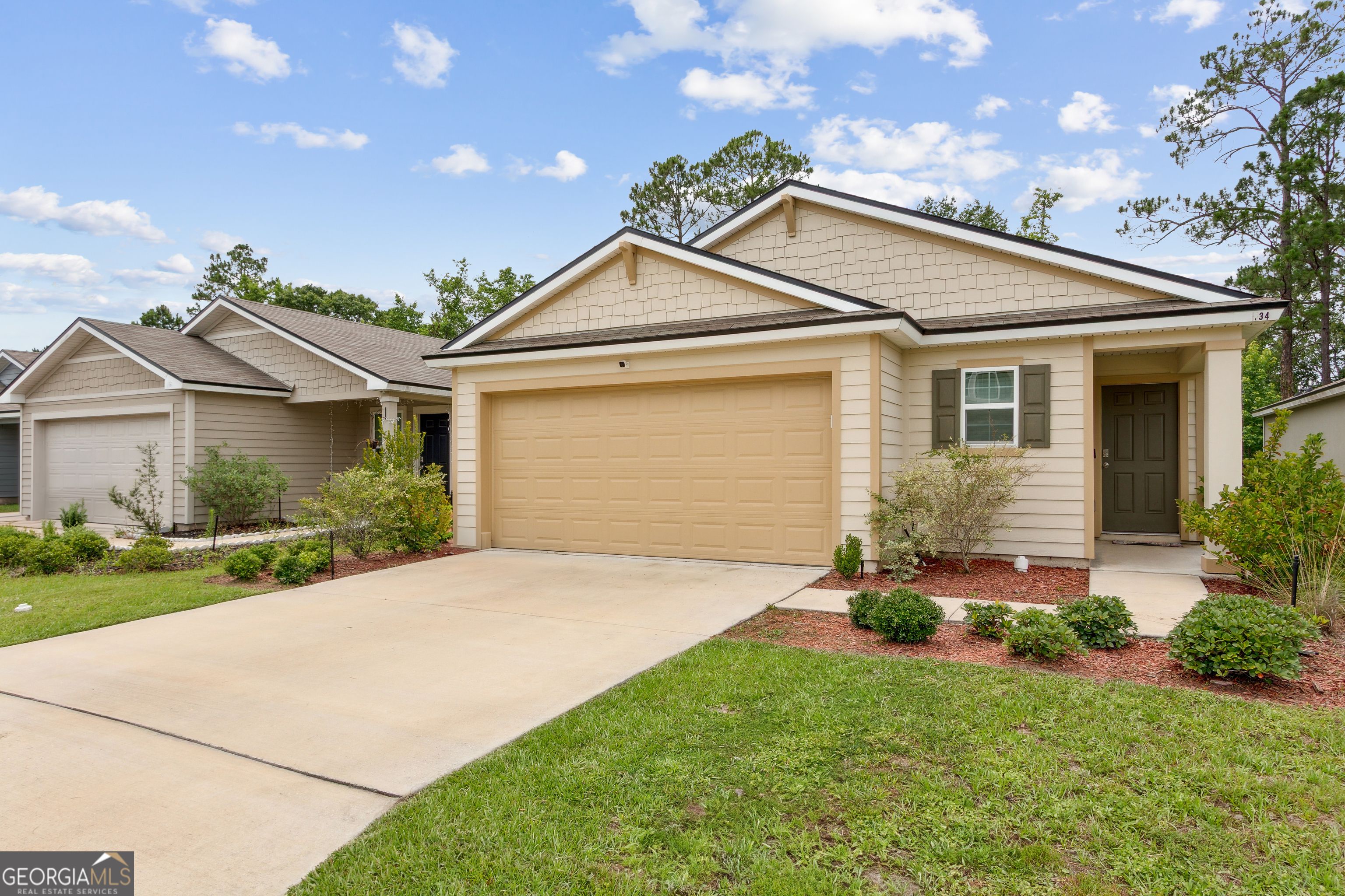 Land Listing Agent Photo