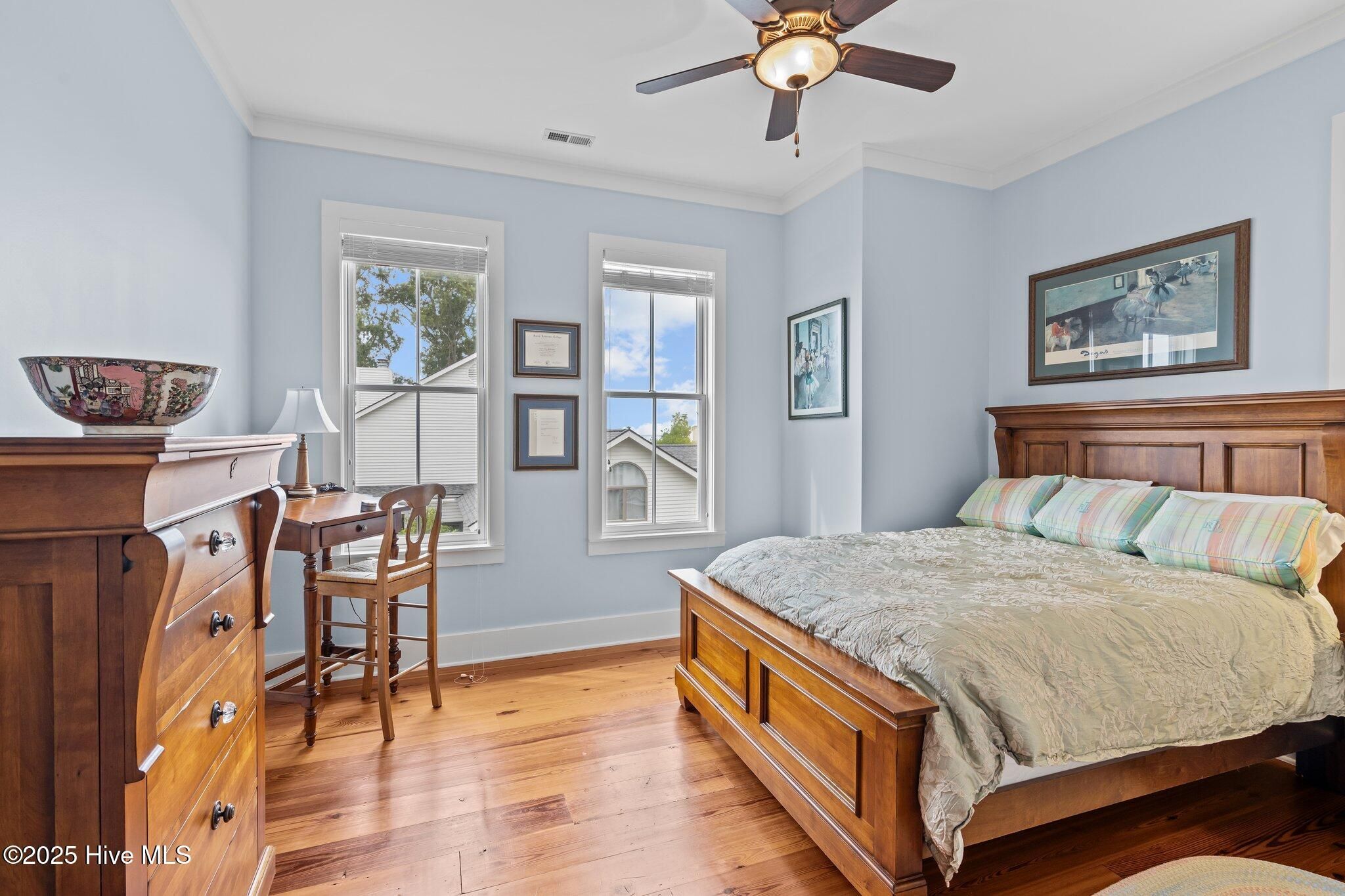 Land Listing Agent Photo