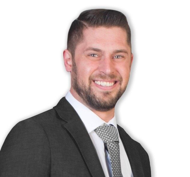Land Listing Agent Photo