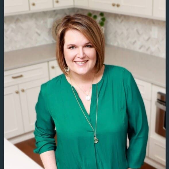 Land Listing Agent Photo