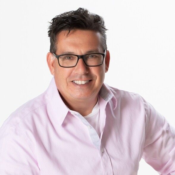 Land Listing Agent Photo