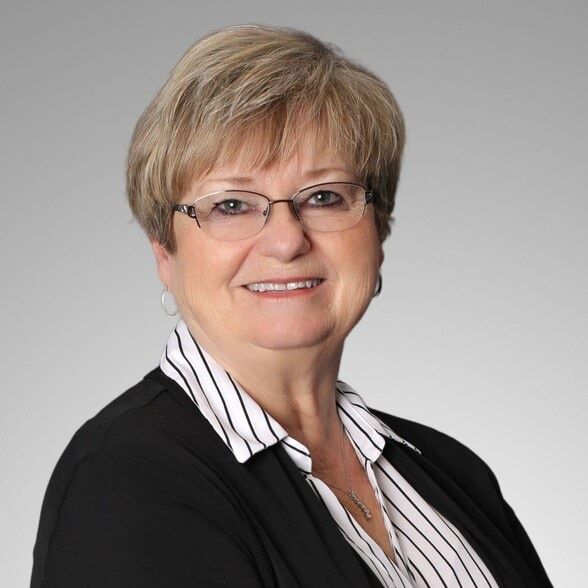 Land Listing Agent Photo